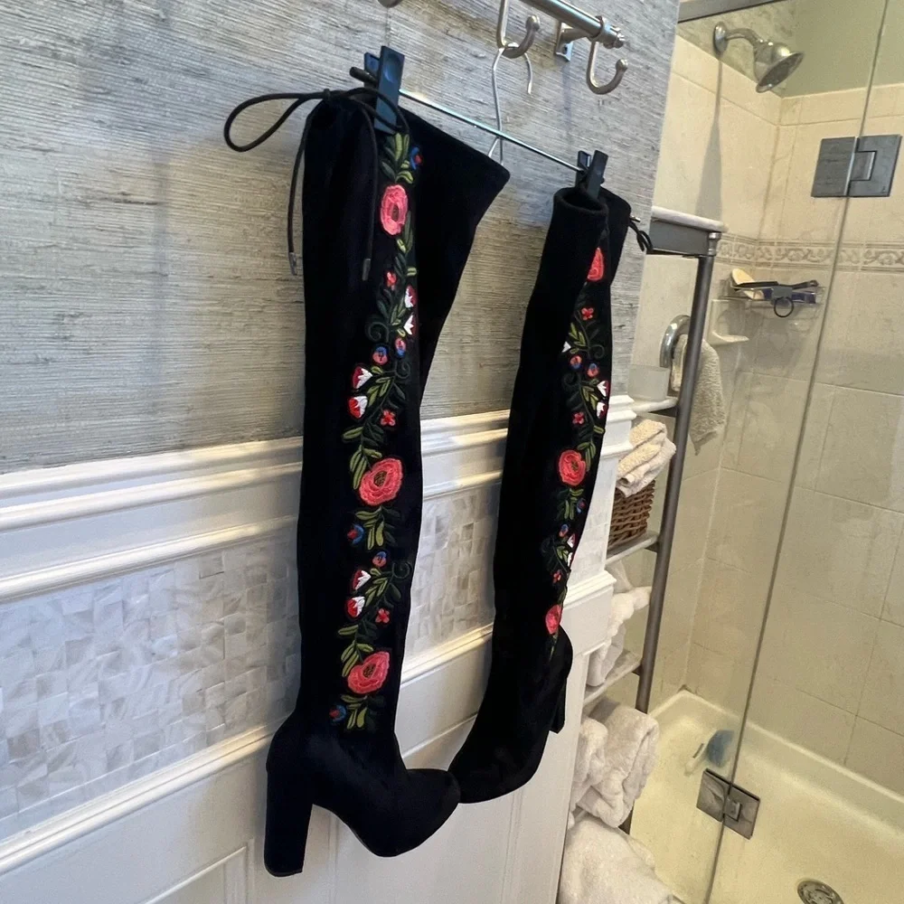 New 6.5 target over the knee floral embroidered faux suede black heel boots - Picture 3 of 17